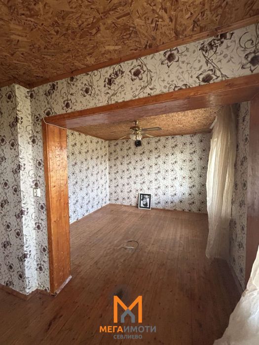 Продажба Къща гр. Севлиево - гр. Севлиево 50m² и двор 990m²