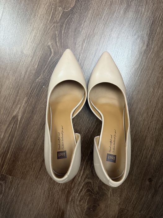 Туфли-лодочки(бежевые)