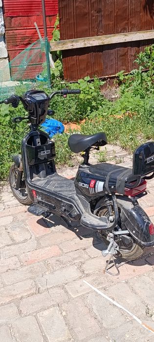 Продам электро скутер ск8