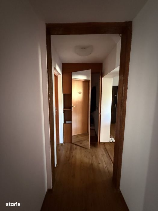 Mansarda cocheta, ideala pentru cupluri sau tineri profesionisti