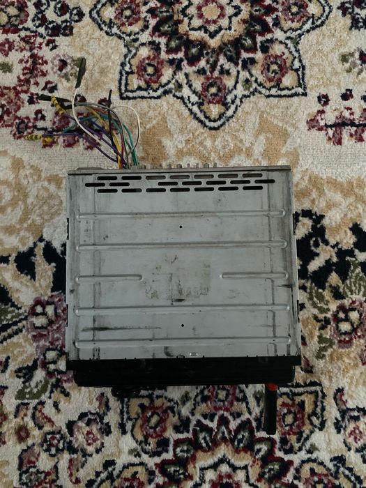 Магнитол      Sony