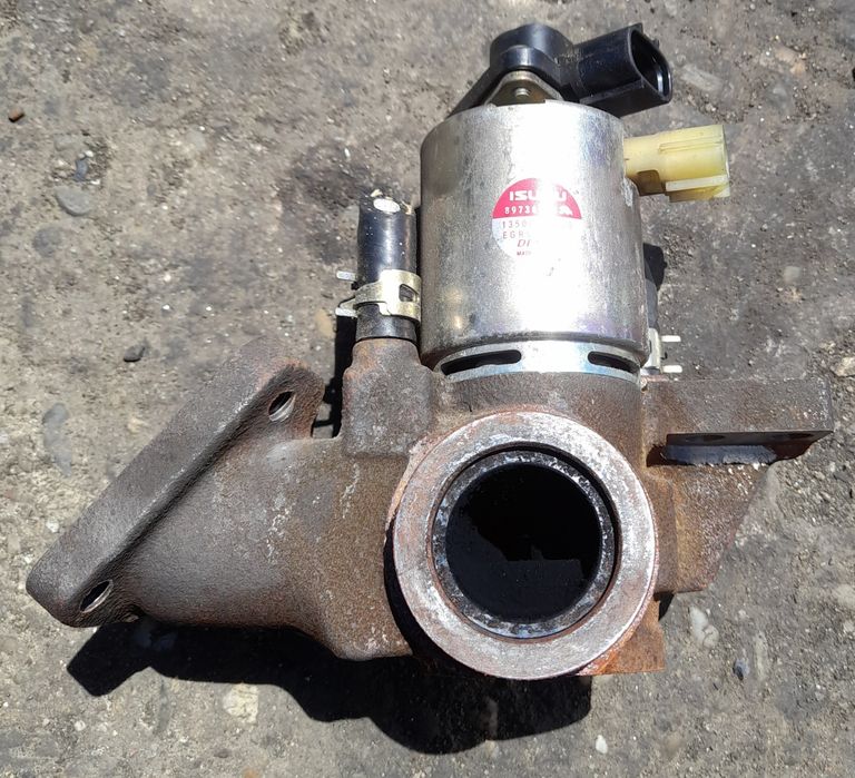 Supapa EGR  3.0 diesel y30DT Opel Vectra C / Signum / Saab