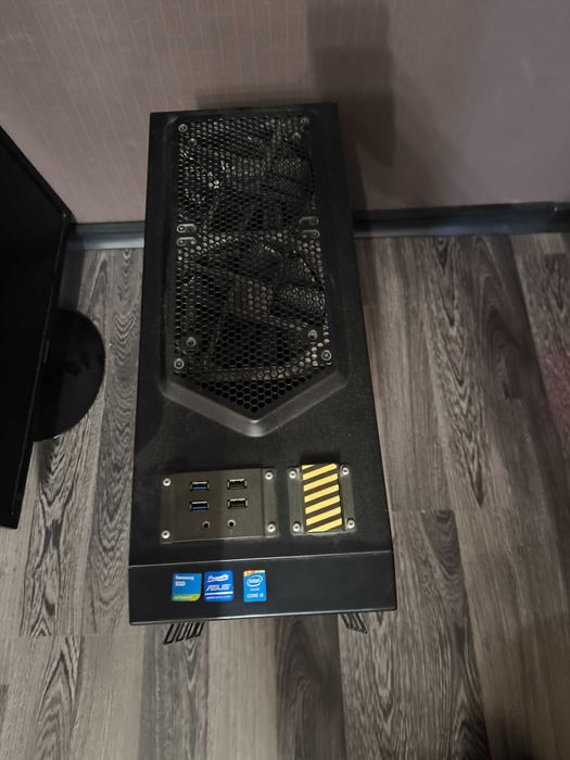 Настолен компютър