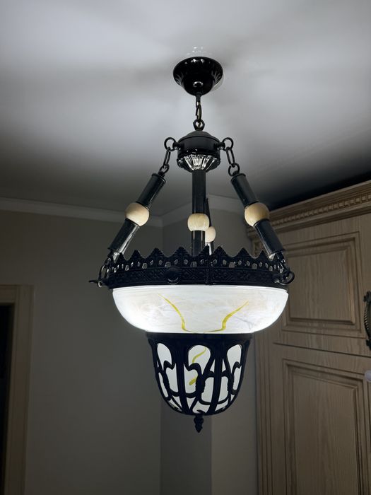 Срочно продается люстра