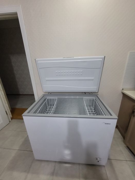 Прожам морозильный ларь Midea 180 литров