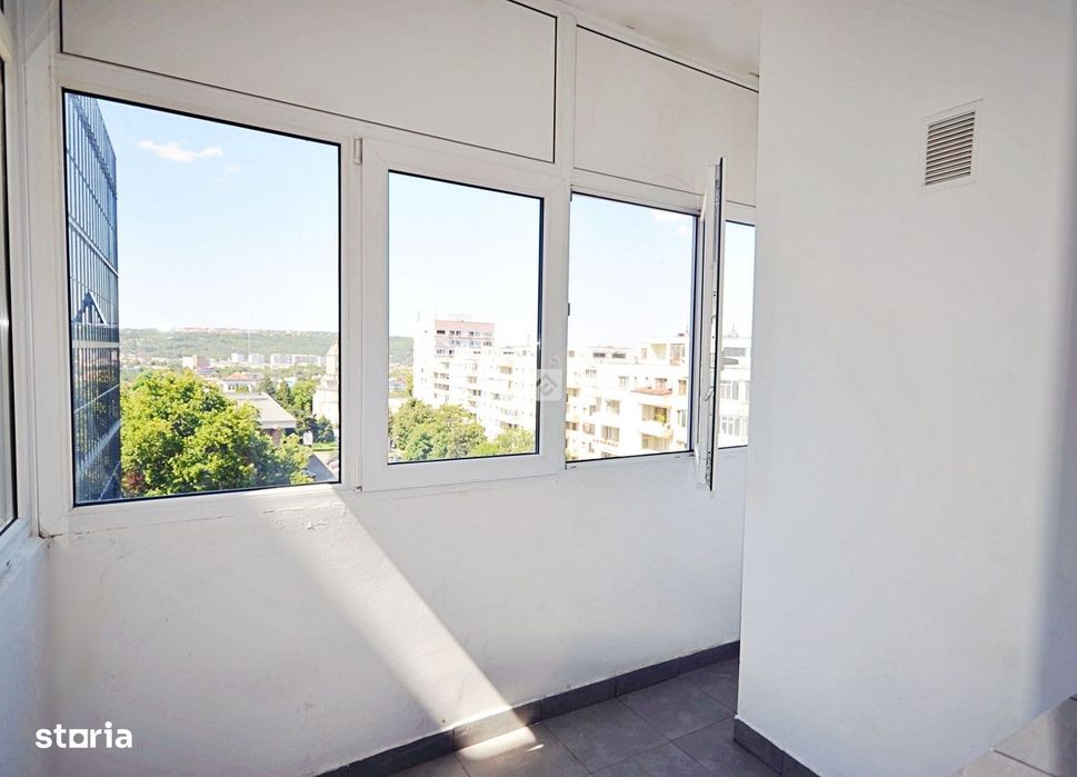 Centru Civic, 2 camere cu vedere superba asupra zonei, 2 balcoane