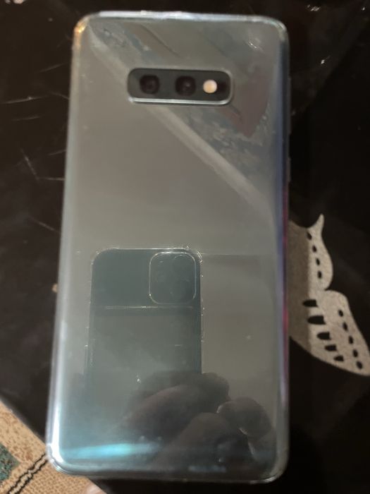 Samsung S10e Хорошем. Состояний