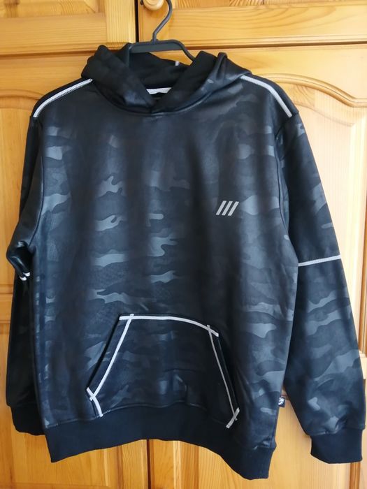 Черен ватиран суичър