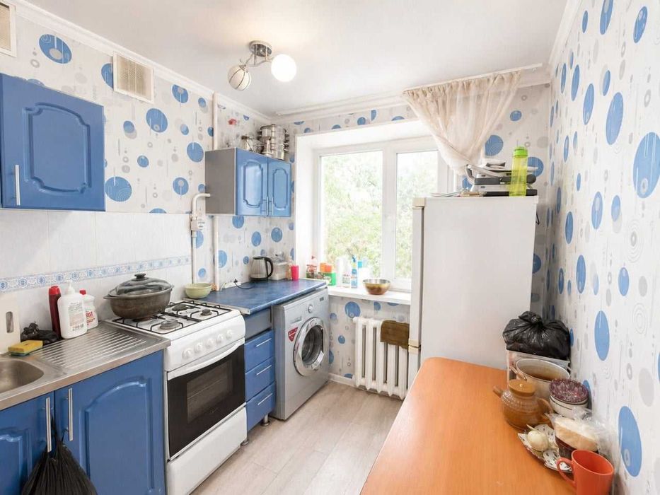 Продам 1 комнатную в районе 11 школы