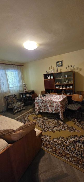 De vanzare apartament 3 camere Tomis Nord