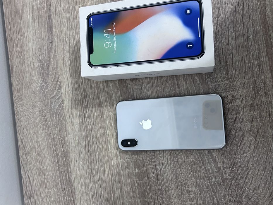 iPhone X память 64гиг