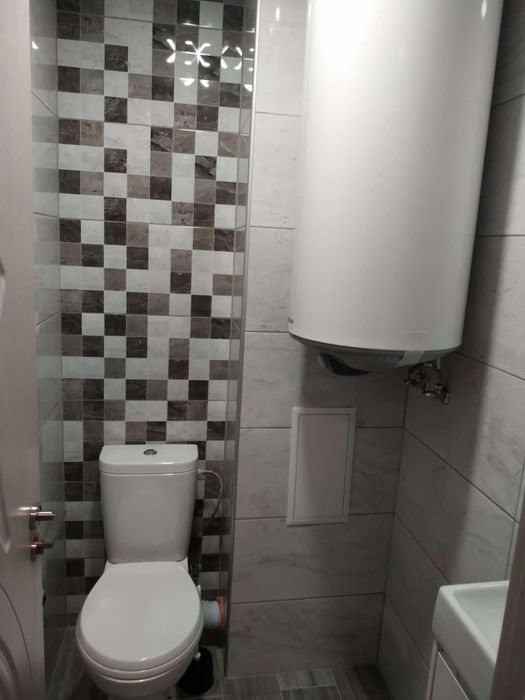 Дава се под наем Тристаен апартамент в Варна, Бриз - 80 кв.м за 766 € - Снимка #4