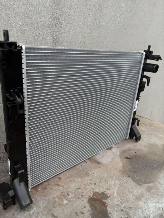 Radiator apa logan 3