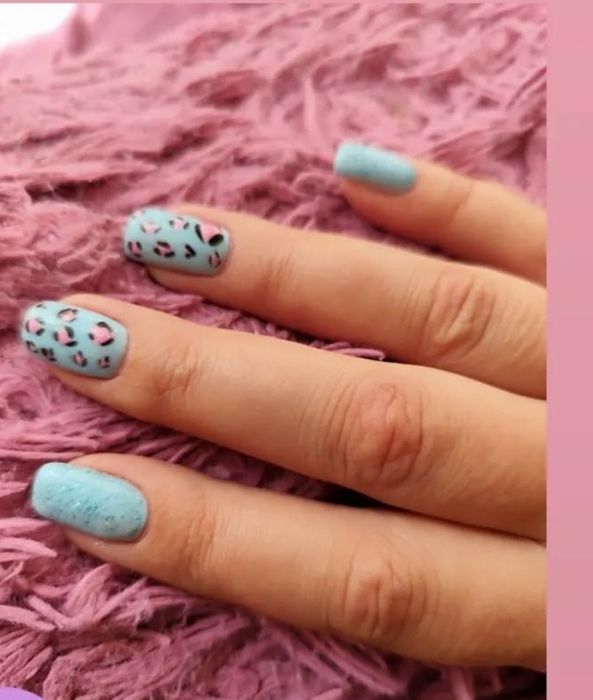 Маникюр и педикюр