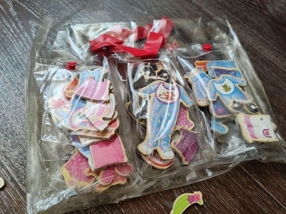 Комплект магнитных кукол с одеждой