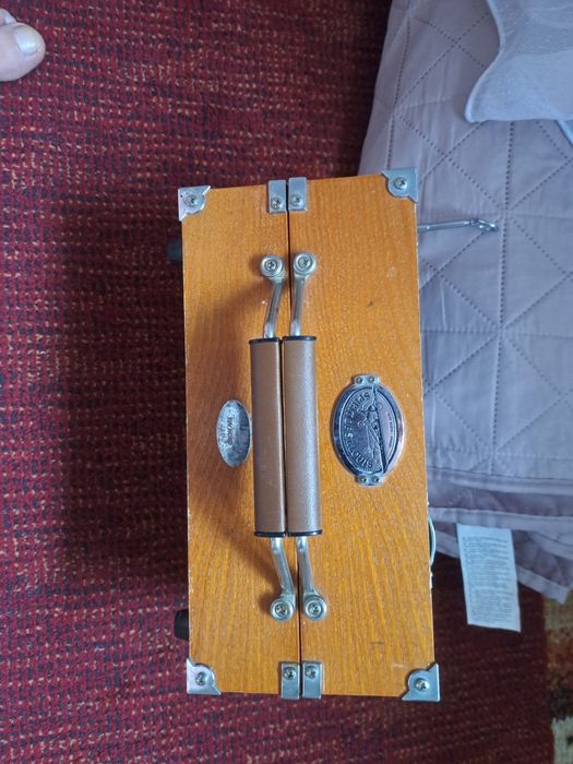 Radio alarm clock retro