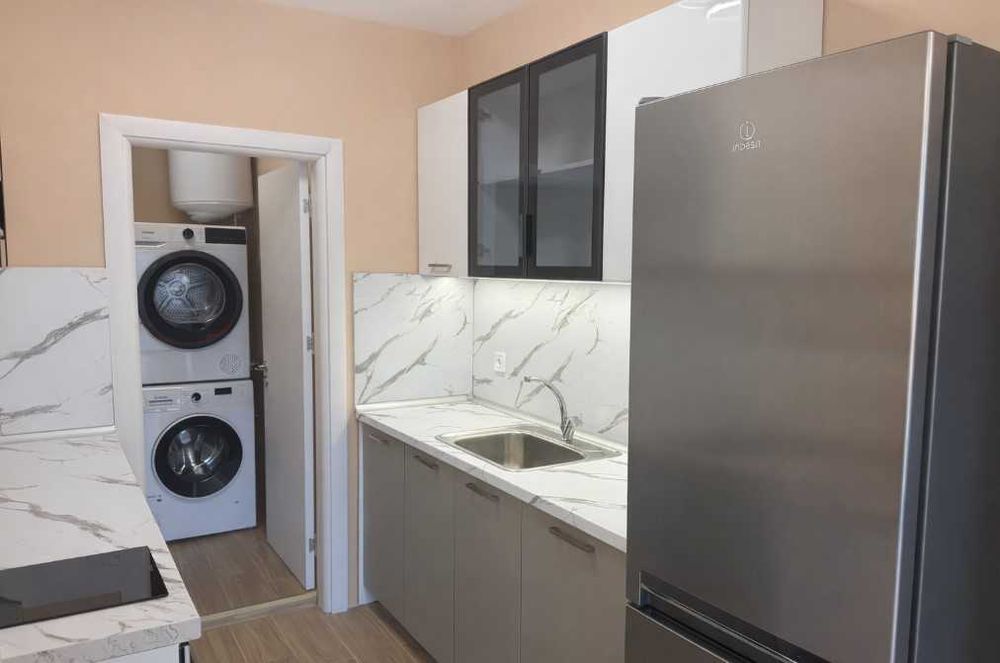 Дава се под наем Двустаен апартамент в София, Люлин 5 - 72 кв.м за 636.99 € - Снимка #2