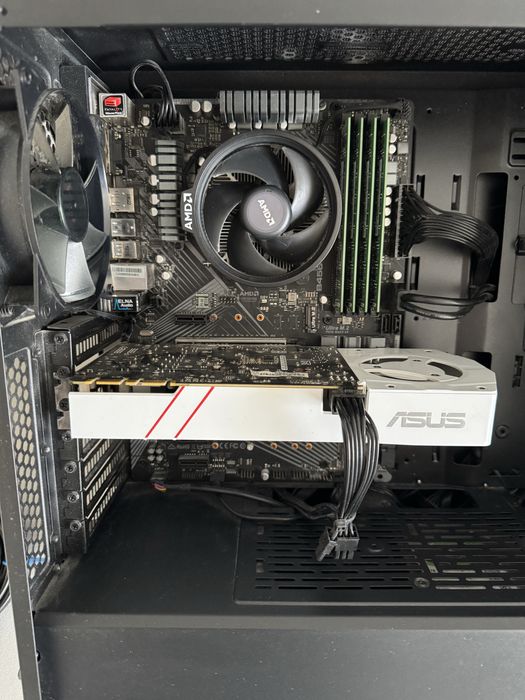 Продавам бюджетен гейминг компютър