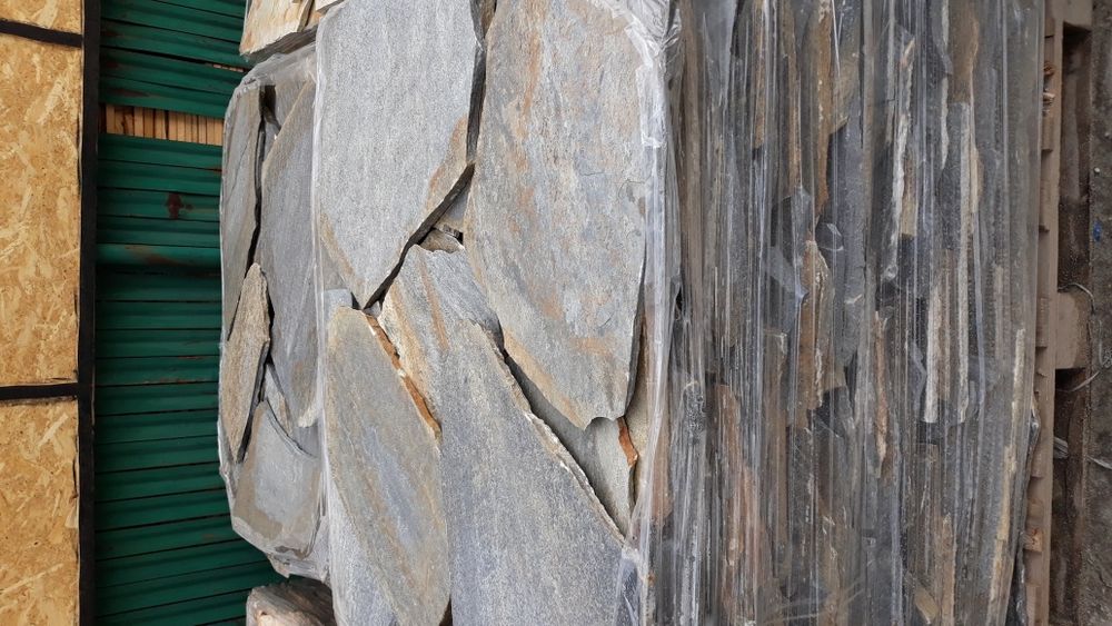 Piatra, ardezie Kavala, exterior.