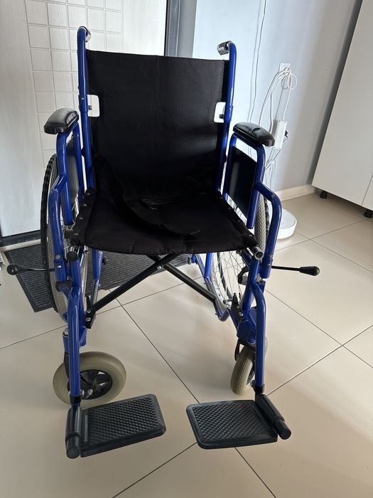 Инвалидная кресло-коляска