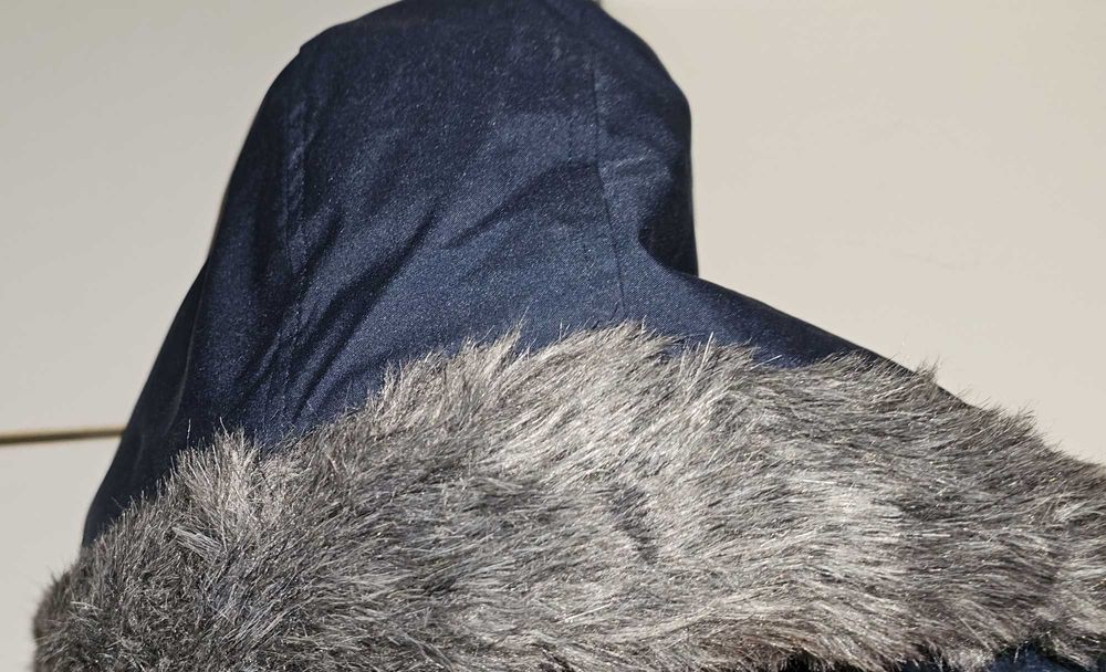 Geaca barbateasca XXL, imblanita cu gluga si buzunare, noua