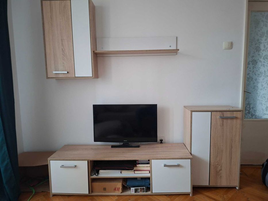 Set de mobilier din pal pentru living si dormitor.