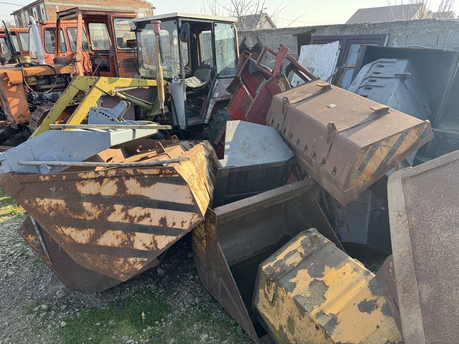 Incatoare frontale UTB tractor 445 550 640 650