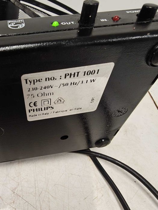 Продавам антенен усилвател разпределител Philips PHT 100 антена