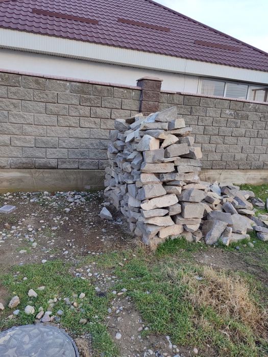 Таудың тасы бар камень