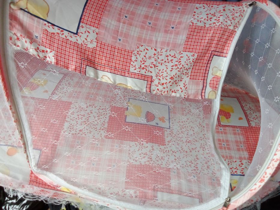 В оранжев и син цвят за бебе по 10лв броя