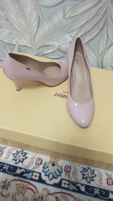 Продам. Сапоги зимние 37 размер