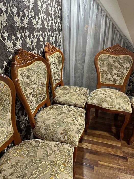 Стол стул для гостиной  12 кишилик  холати аъло даражада