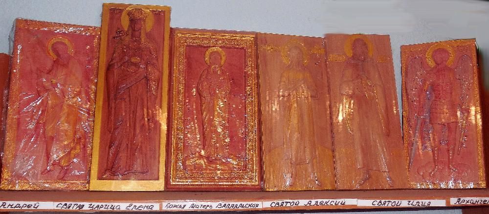 Иконы объёмные из бука