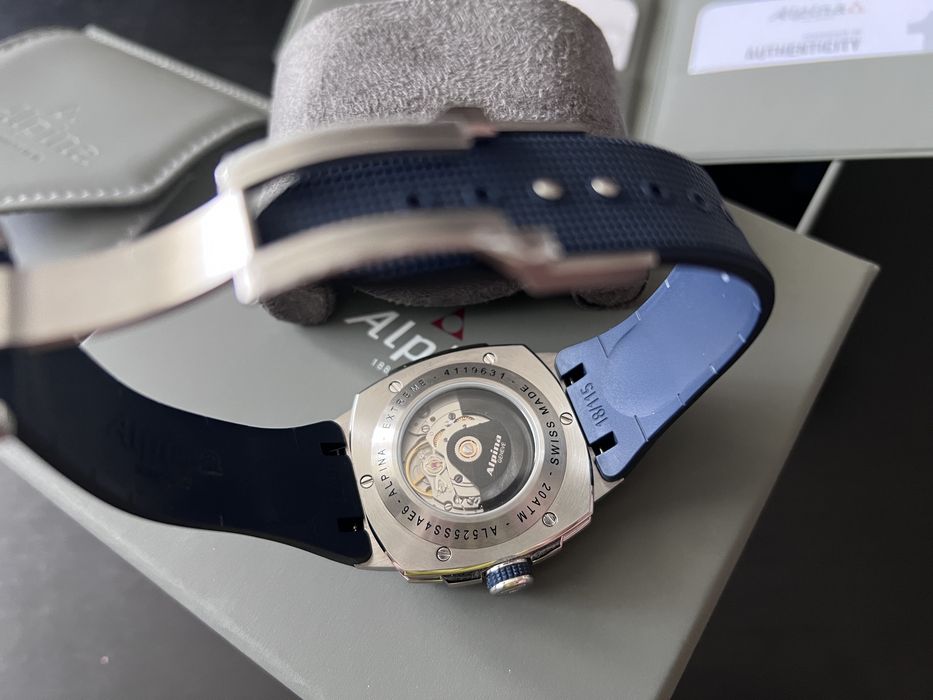 НОВ Alpina Alpiner 200m 41мм AL-525N4AE6 Автомат