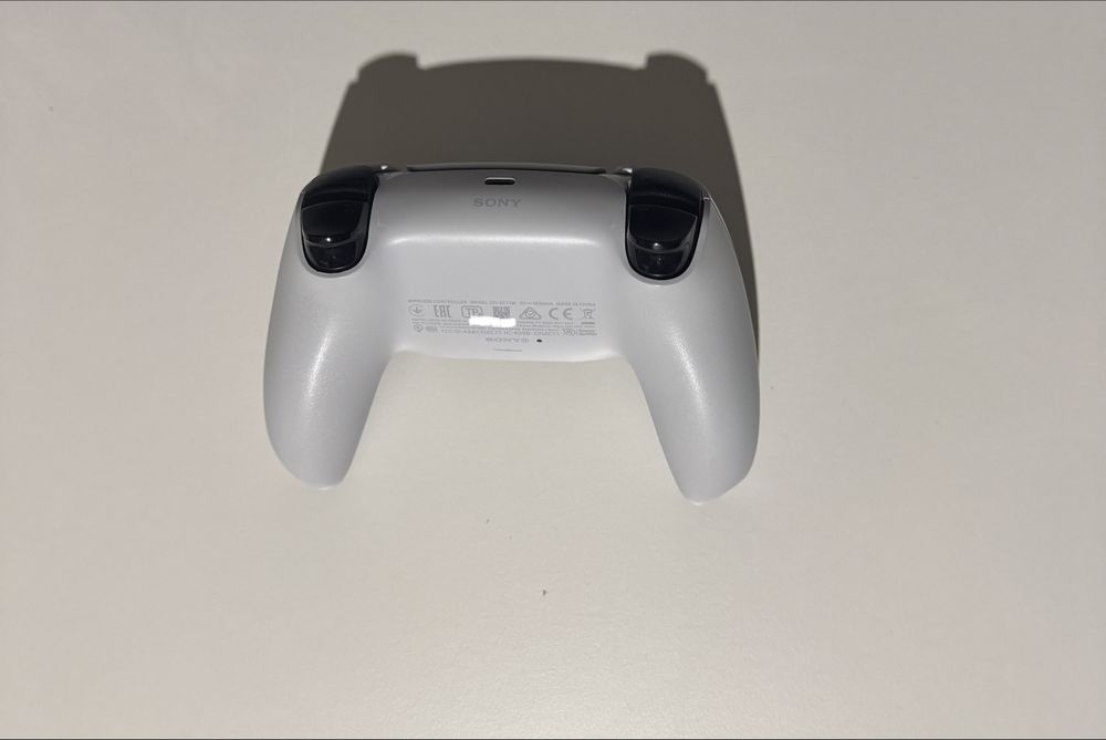 PlayStation 5 (PS5) Disc Version – пълен комплект, като нов