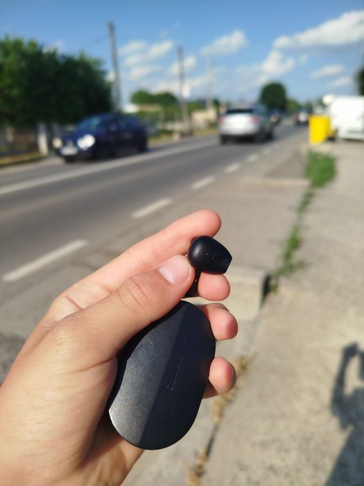 Vând căști wireless Philips