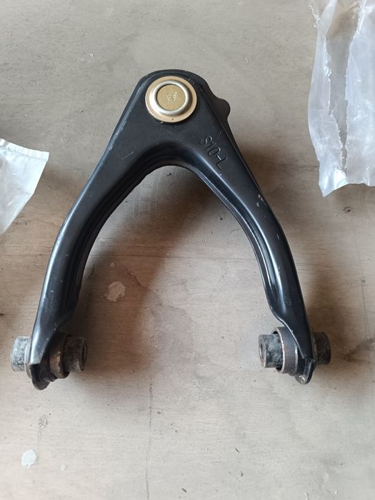 Верхние рычаги honda CR-V Rd1