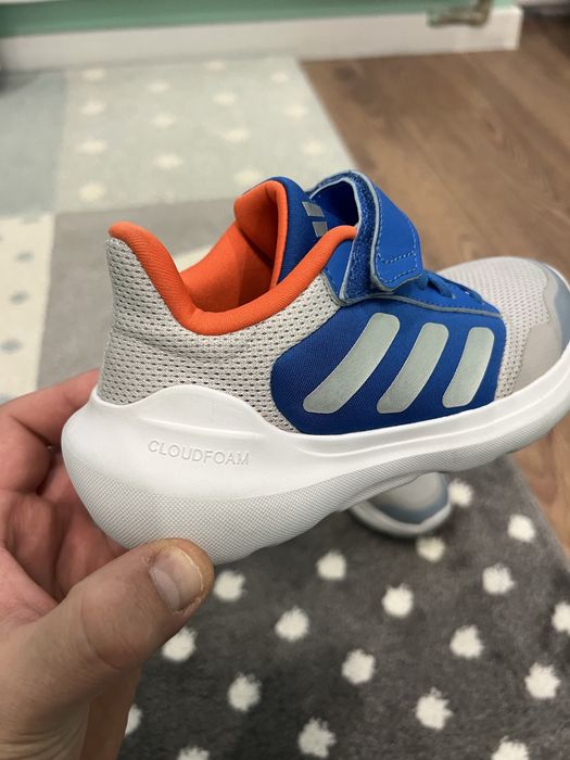 Маратонки Adidas