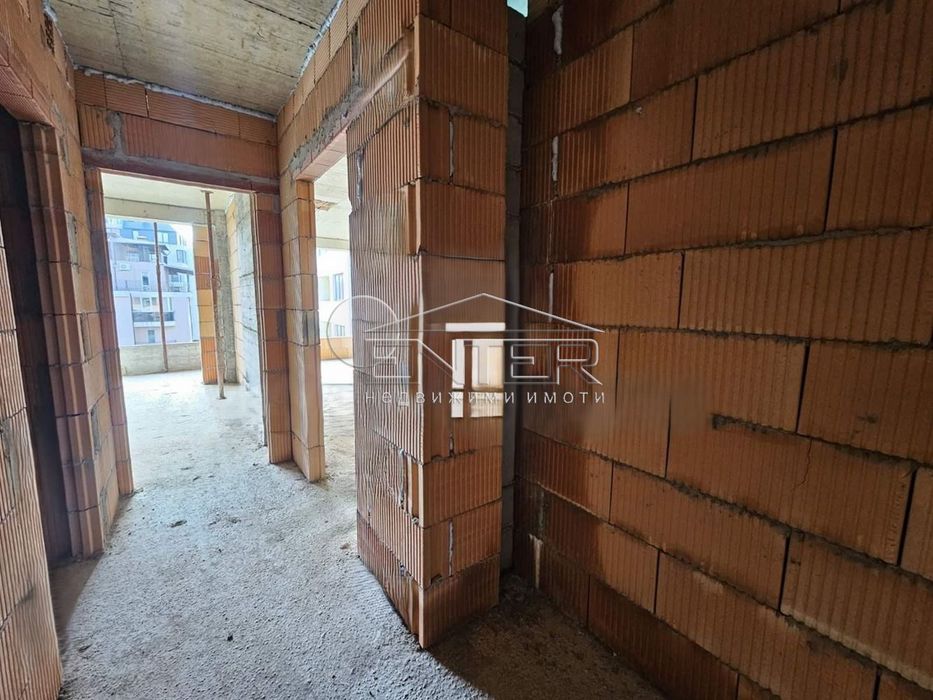 Продава се Двустаен апартамент в Варна, Левски - 60 кв.м за 1748 €/кв.м - Снимка #1