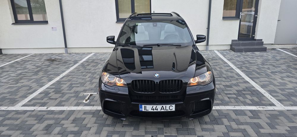 BMW X5 M 4.4I V8 555 CP