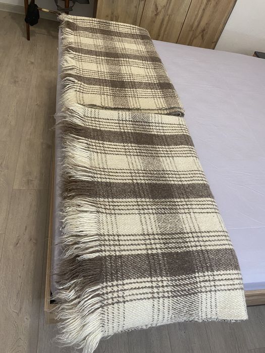 Китеник-вълнен ръчно тъкан и родопско одеяло