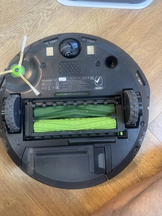 iRobot Roomba I7