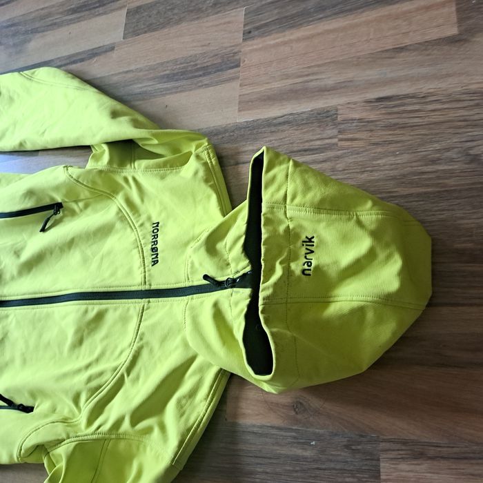 Norrona   спортно  яке . Лот