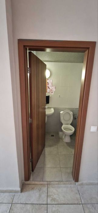 Дава се под наем Магазин в Карлово - 22 кв.м за 255 € - Снимка #5