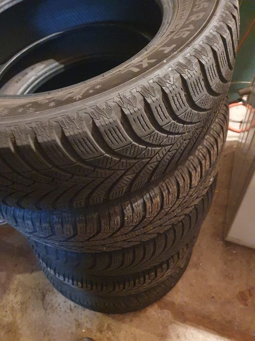 De vânzare cauciucuri