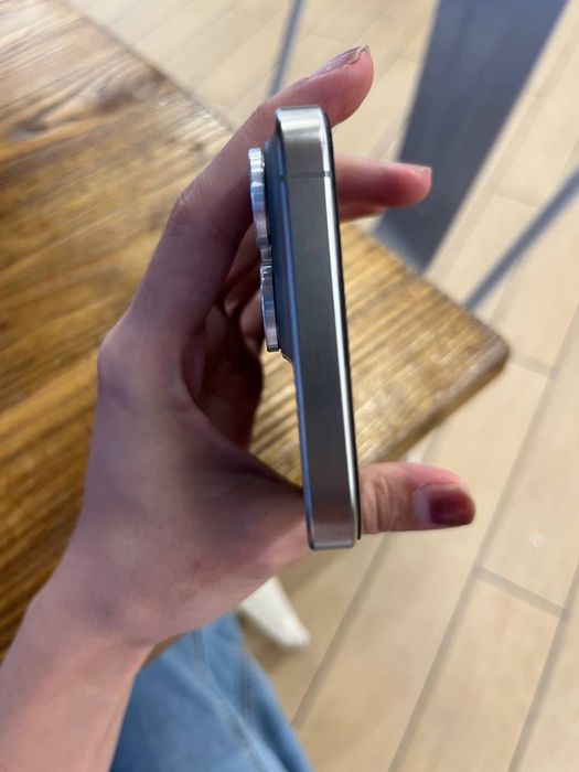 Iphone 15 pro max 256 ideal
