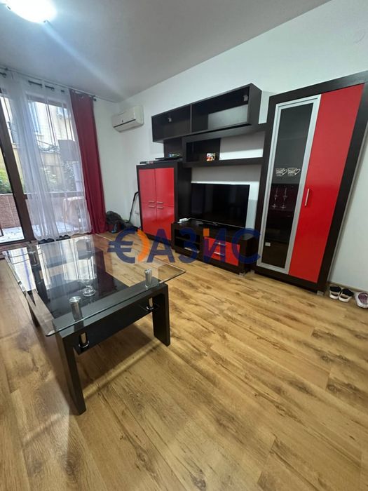 Продава се Двустаен апартамент в Свети Влас - 65 кв.м за 1262 €/кв.м - Снимка #1