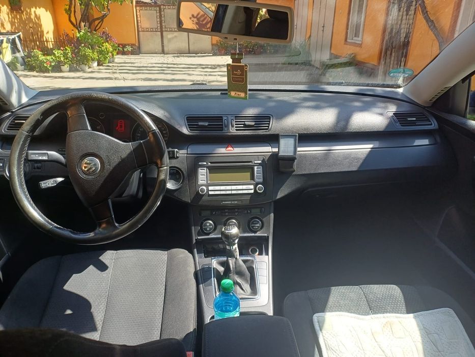 Vând Passat B6 1.9 TDI