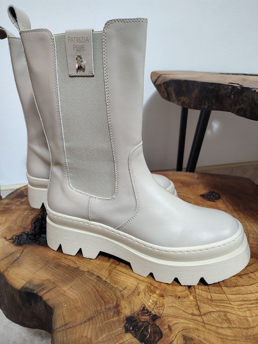 PATRIZIA PEPE Ботуши 41 номер 100€