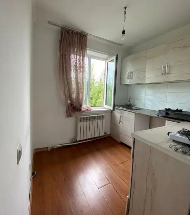 продам 3-х ком. 56кв. 4мкр. 5-этаж